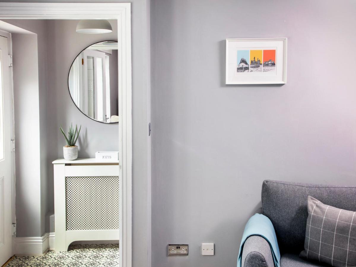 1 Wesley Mews Villa Алнуик Екстериор снимка