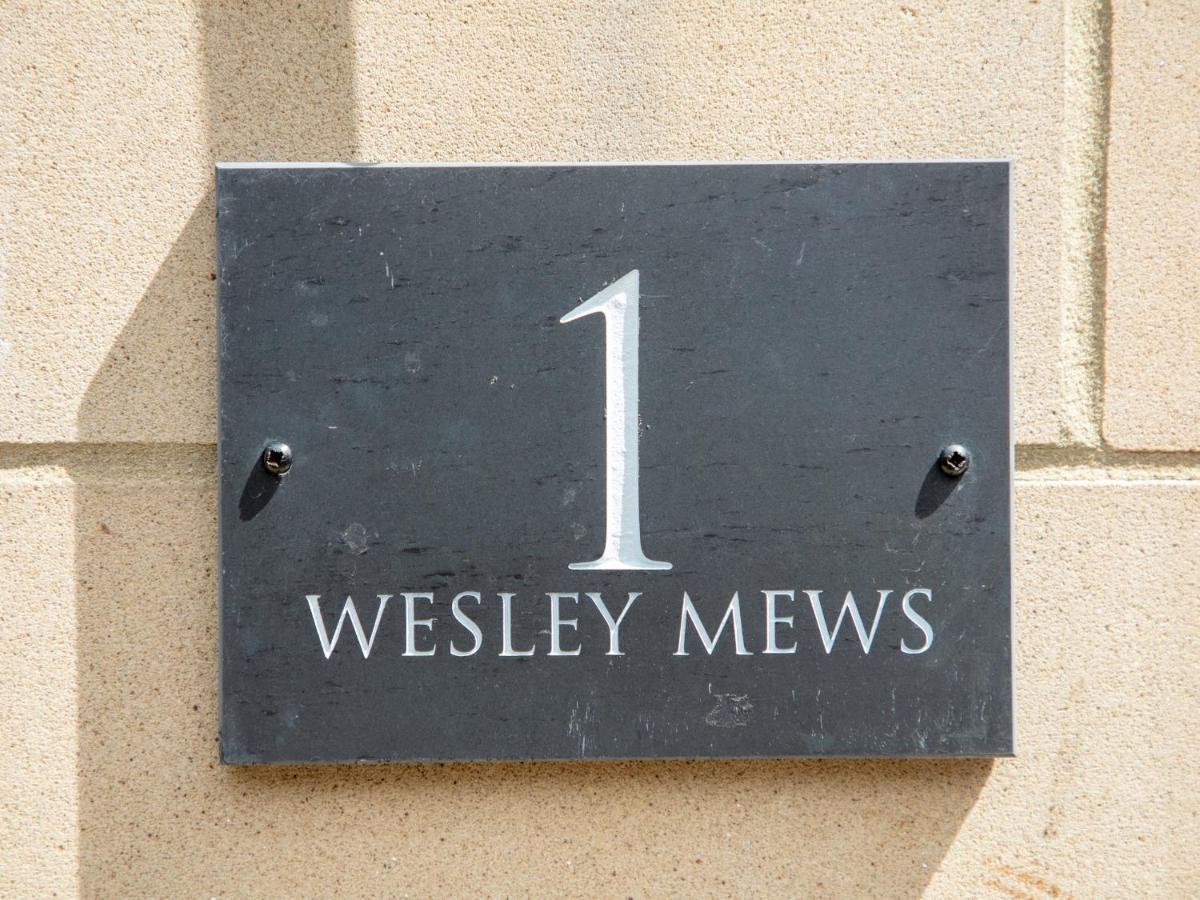 1 Wesley Mews Villa Алнуик Екстериор снимка
