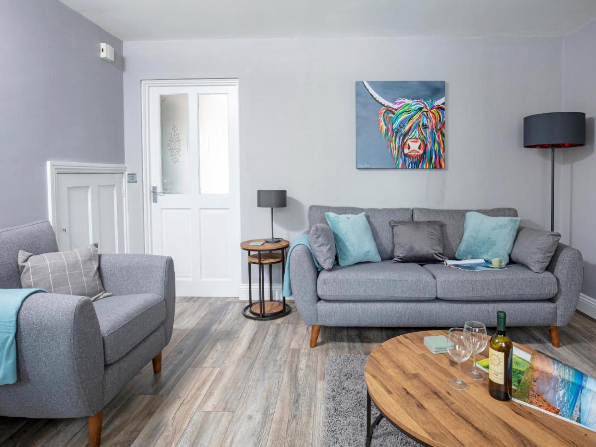 1 Wesley Mews Villa Алнуик Екстериор снимка